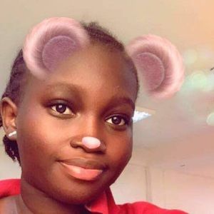 Meet your Posher, Hourya